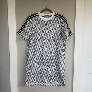 Adidas Originals t-shirt dress